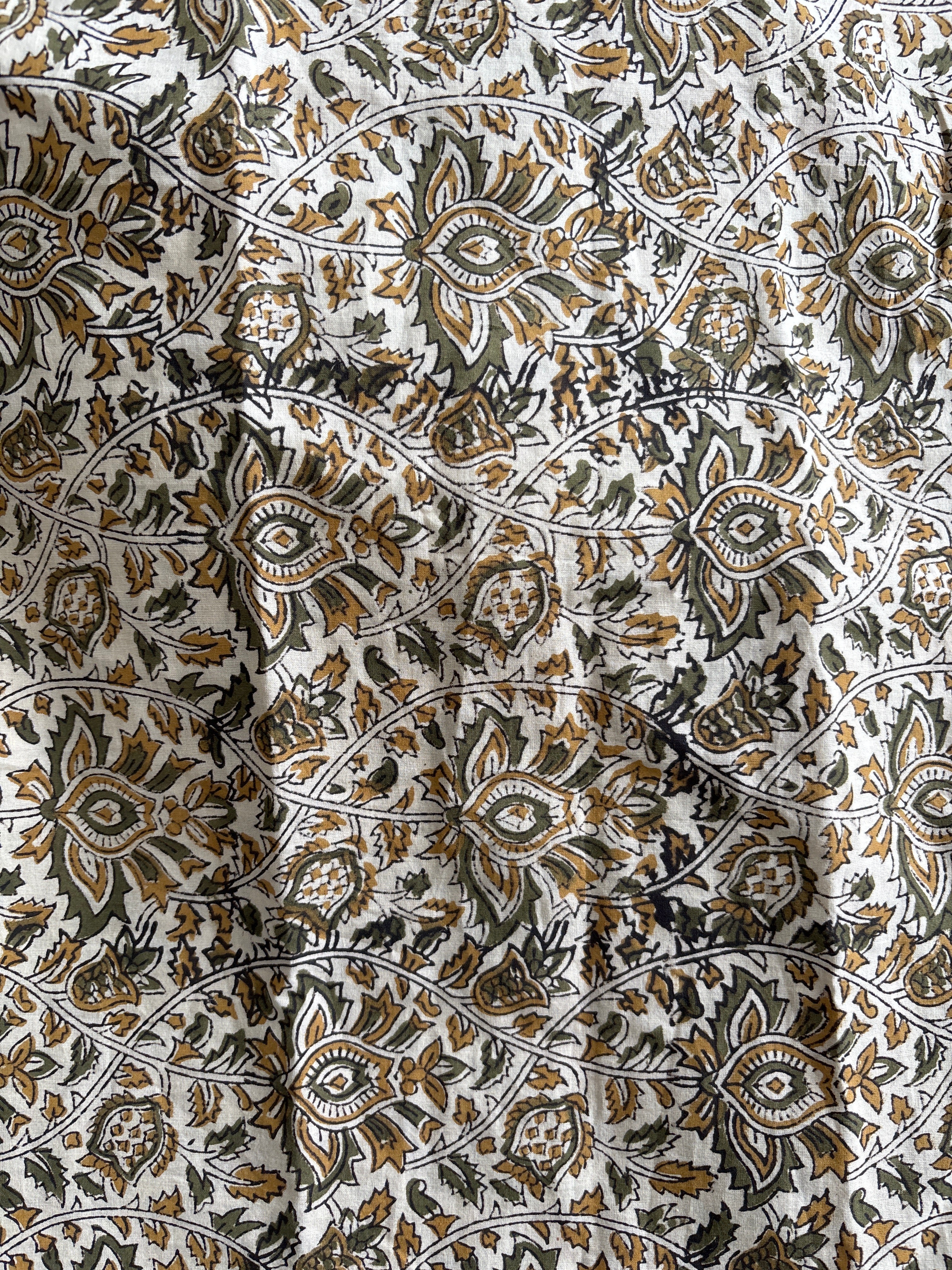 1 Metre Hand Block Printed Dye Geometric flower Pattern Fabric from Jaipur, India