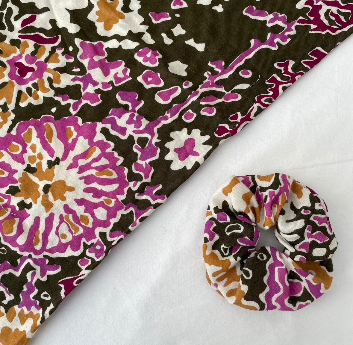 Multicoloured Abstract Pattern Hair Scrunchie